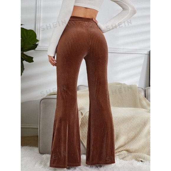 NWT High Waist Flare Leg Velvet Pants in Rust Brown Size Large - Picture 2 of 5